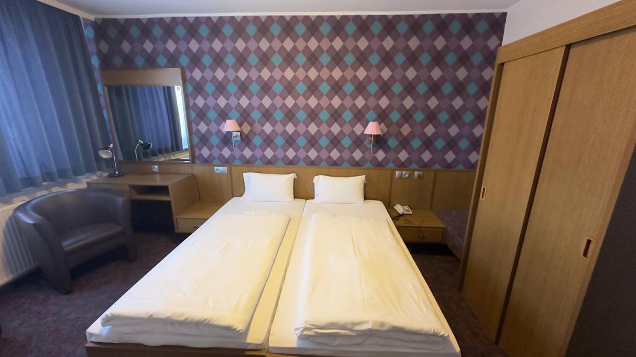 Hotel Ishi Inn Вольфсбург Экстерьер фото