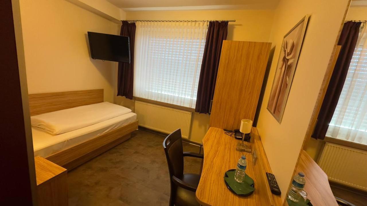 Hotel Ishi Inn Вольфсбург Экстерьер фото